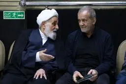 گفت‌وگوی طولانی پزشکیان و ناطق‌نوری در یک مراسم ختم +‌عکس