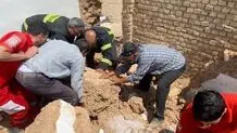 کارگر اصفهانی از زیر آوار جان سالم بدر برد