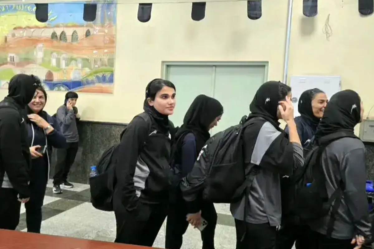 ورود زنان فوتبالیست به ایران+ عکس