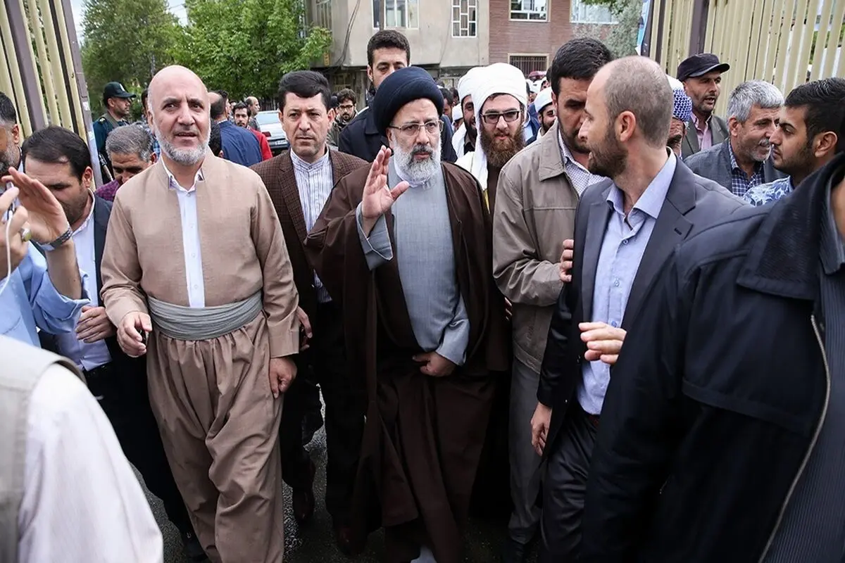 انتقاد روزنامه دولت از رسانه‌های «ضدانقلاب»: چرا در برابر استقبال مردم از رئیسی در کردستان سکوت کردید؟

