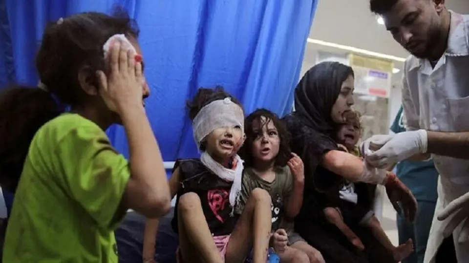 خطر توقف خدمات درمانی در بیمارستان‌های غزه


