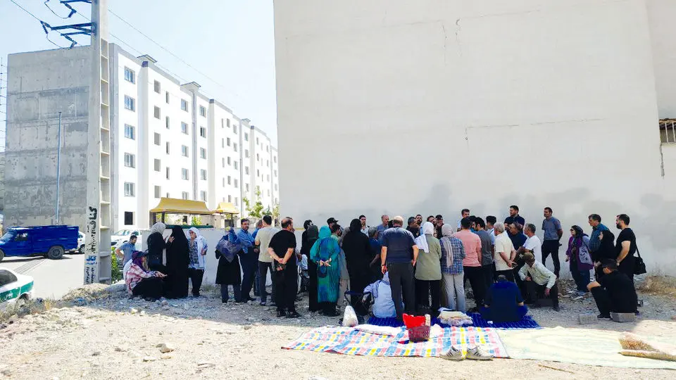 ۱۴ سال انتظار برای خانه‌دار‌شدن