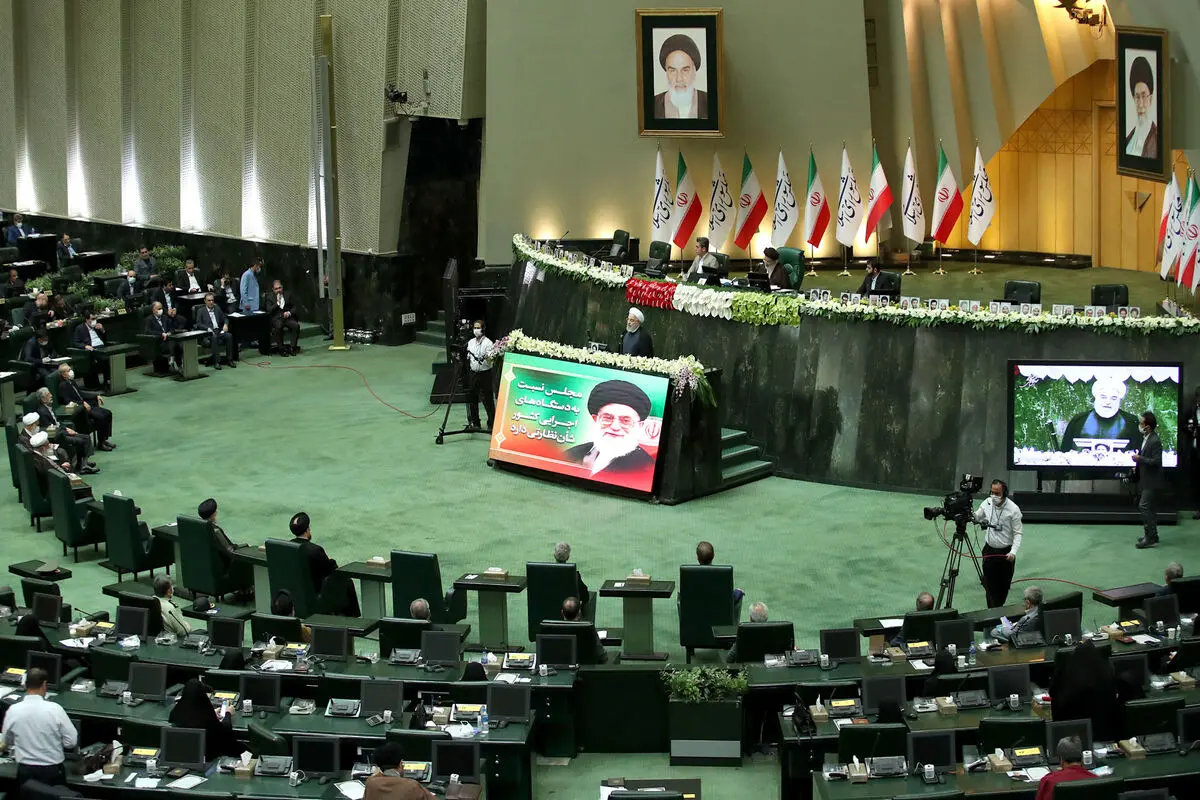 تشکیل شورای فقهی بانک مرکزی در مجلس حاشیه‌ساز شد

