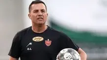 سرژ اوریه با عروسک وارد شد