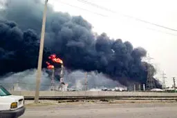 بمباران گنج پتروشیمی