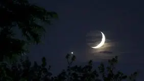 مقارنه ماه و‌مشتری امروز غروب ۱۰ اردیبهشت