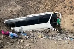 واژگونی هولناک اتوبوس در جاده هراز/ حادثه بدون فوتی یا مصدومیت جدی