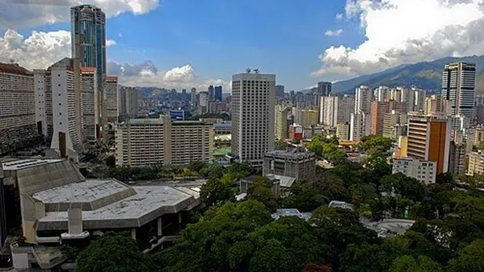 خبر فوری؛ شنیده‌شدن صدای انفجار در پایتخت ونزوئلا/ آمریکا به ونزوئلا حمله کرد؟