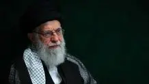 رهبر انقلاب در کنار پدر + عکس
