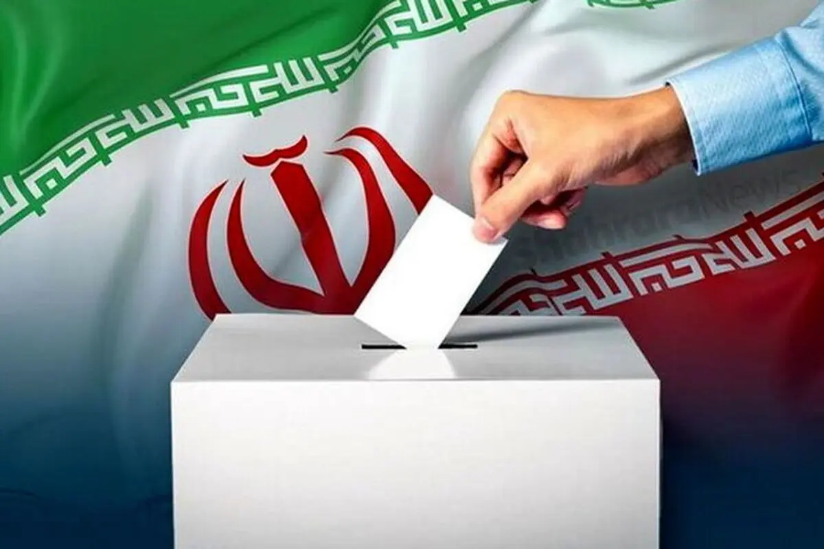 عکس فوری از اجتماع انتخاباتی با حضور قالیباف و محسن رضایی

