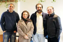 خواندن و شنیدن قصه
