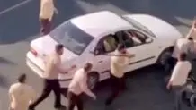 مسئولان کتک زدن دستفروشان برکنار شدند/ ۲ مدیر برکنار و یک پیمانکار قراردادش لغو شد