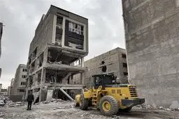 معاون استانداری البرز: دو سوله خالی در شهرستان چهارباغ و شهر گلسار مورد اصابت قرار گرفت/ ۱۸ مصدوم در پی حمله به استان البرز