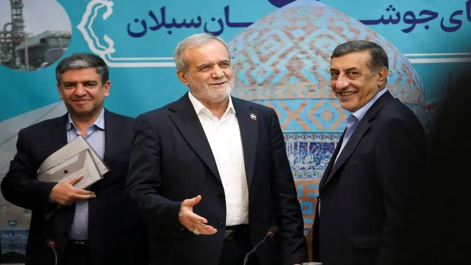 پزشکیان اردبیل را ترک کرد 