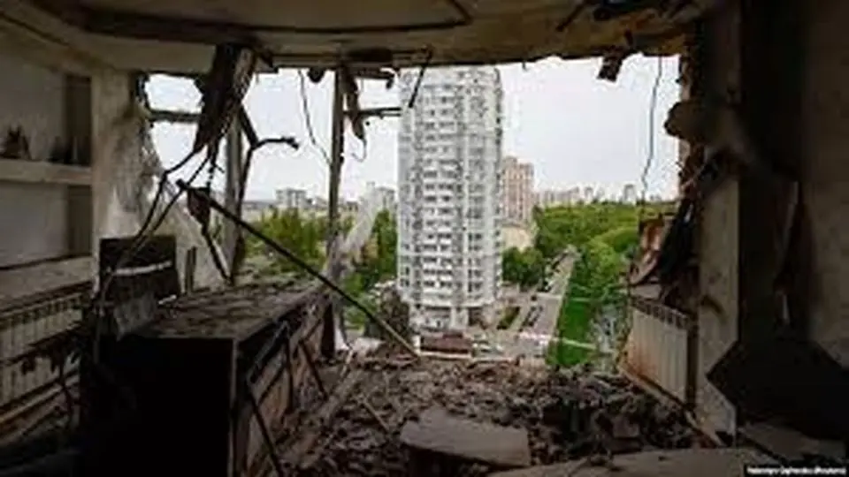لحظه اصابت پهپاد روسیه به ساختمان مسکونی در اوکراین/ ویدئو

