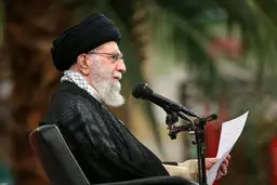 تصویری از علی لاریجانی و حسن روحانی در کنار هم در جلسه با رهبر انقلاب

