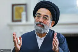 الآن انتخابات سه ضلعی بین آقایان پزشکیان، قالیباف و جلیلی است