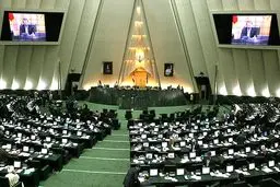 چه کسانی نمی‌توانند کاندیدای انتخابات مجلس شوند؟


