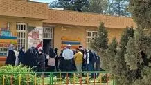 تجمع والدین در شیراز‌ در مخالفت با حضوری‌شدن مدارس

