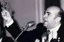 روایت رفیق دوست از بازداشت هویدا و ملاقاتش با او در زندان قصر/ ویدئو

