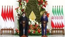 Signing documents showing Iran-Indonesia will to boost ties