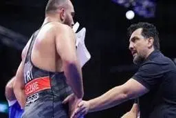 درستکار تماس گرفت، مومنی از سالن فرار کرد!