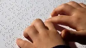 دانش‌آموزان نابینا مصحح بریل‌خوان ندارند
