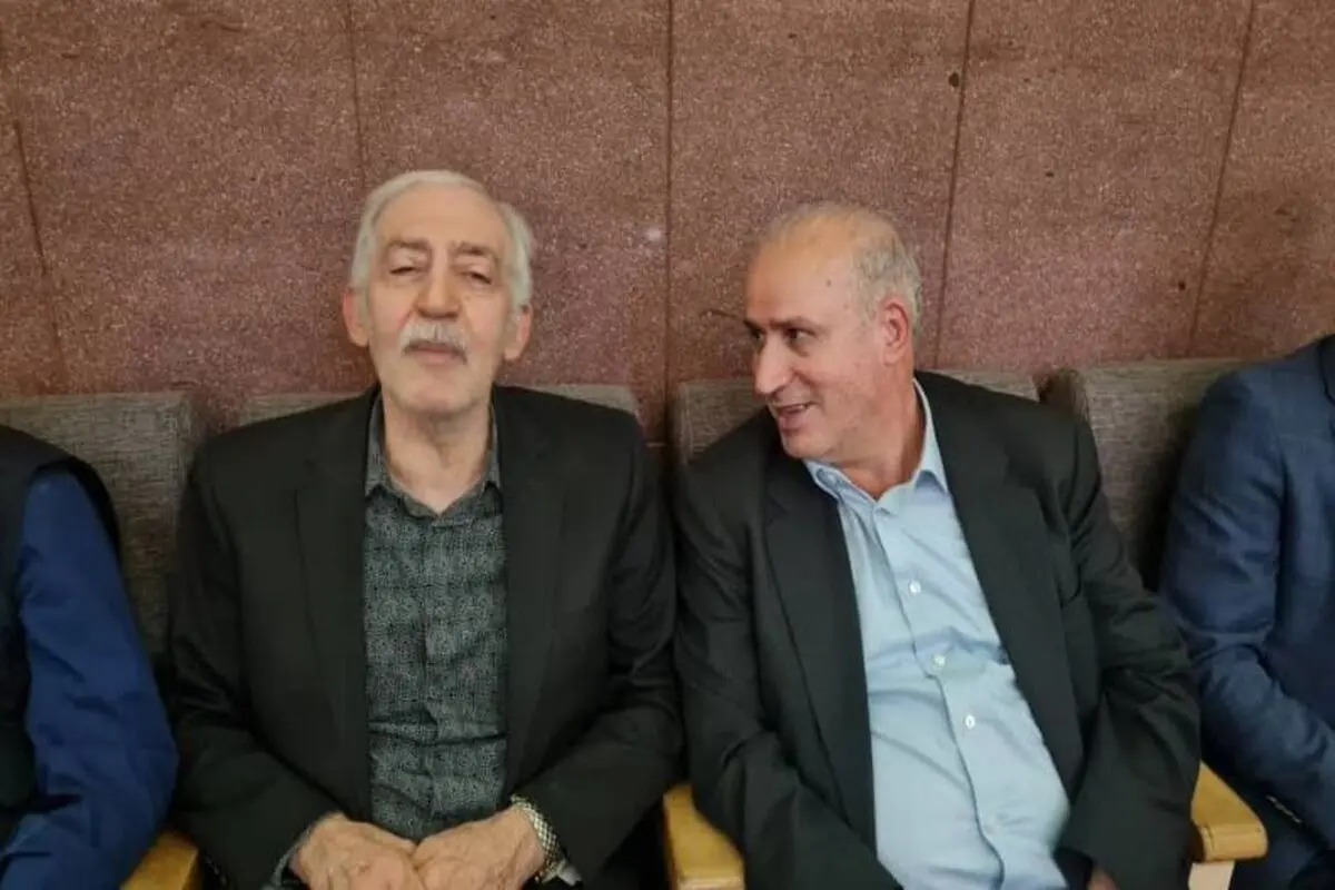 دیدار محمد دادکان و تاج در مجلس ختم/ عکس