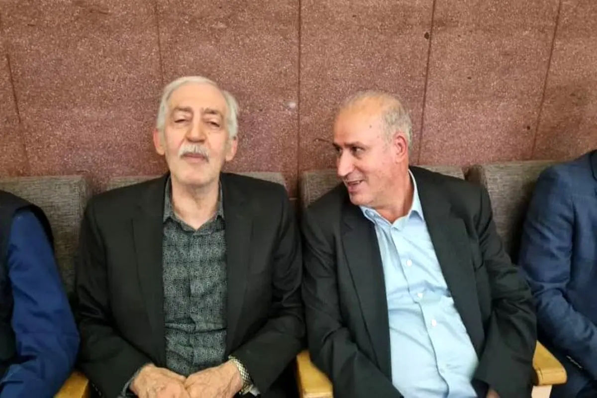 دیدار محمد دادکان و تاج در مجلس ختم/ عکس
