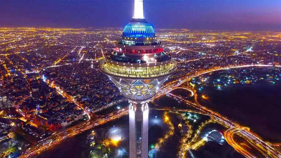 برج میلاد تغییر کرد 