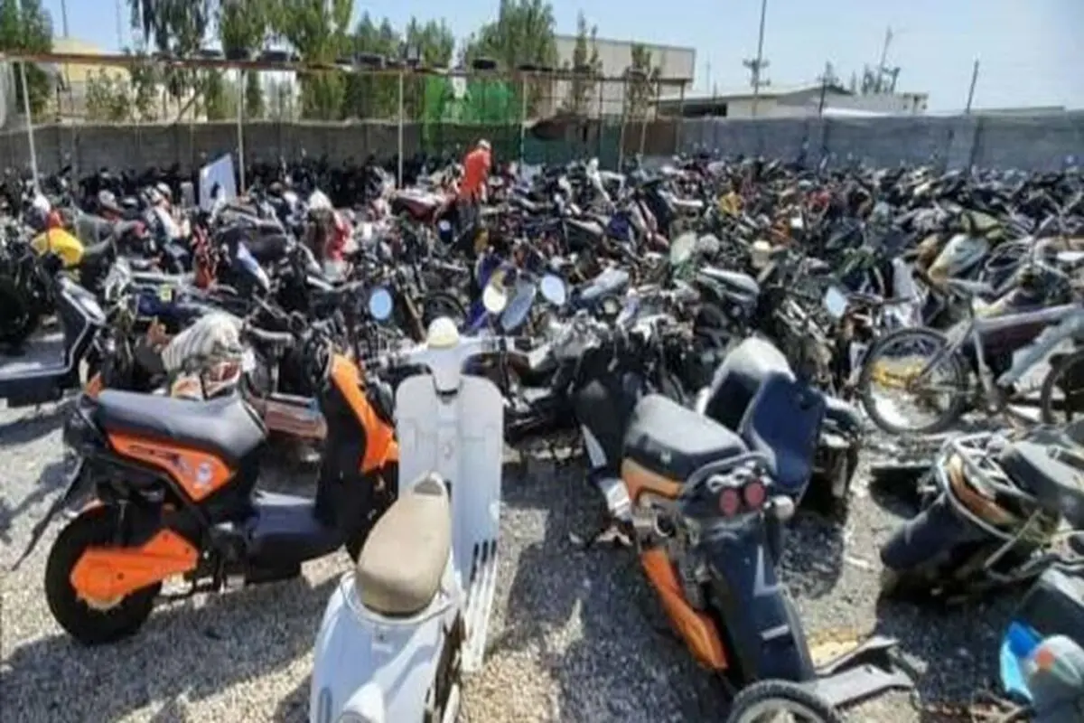 توقیف ۱۰۶ موتور شارژی در کیش و هرمز به دلیل حجاب