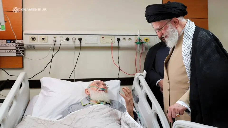 عیادت رهبر انقلاب اسلامی از حضرت آیتالله نوری همدانی