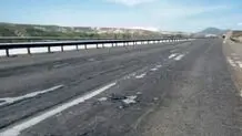 اصابت پرتابه های دشمن به محدوده راهدارخانه در تبریز/ آزاد راه تبریز - زنجان مسدود شد