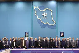 گفت‌وگو در سایه اختلاف