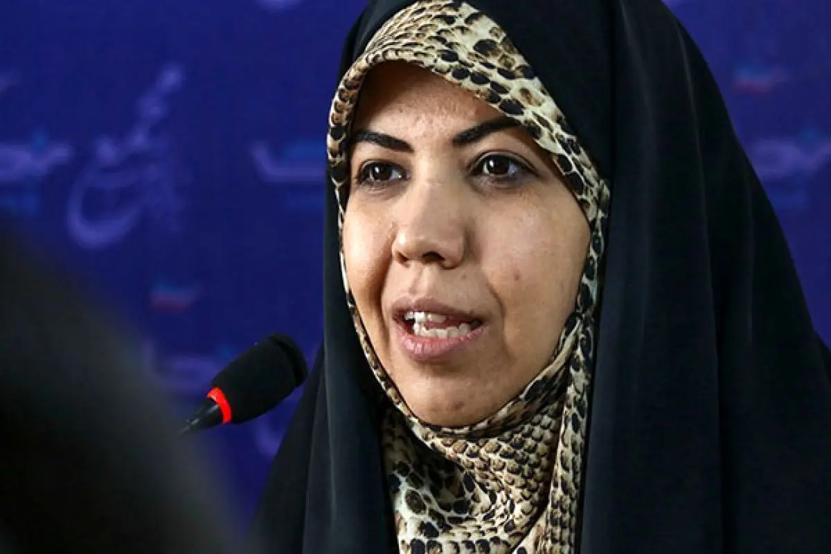 مسمومیت دانش‌آموزان گوارشی نیست، استنشاقی است/ ۸۰۰ دانش‌آموز در قم، ۴۰۰ دانش‌آموز در بروجرد مسموم شدند