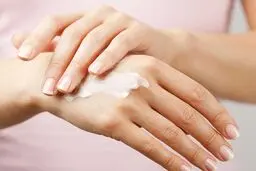 کمبود این ۳ ویتامین عامل خشکی پوست است
