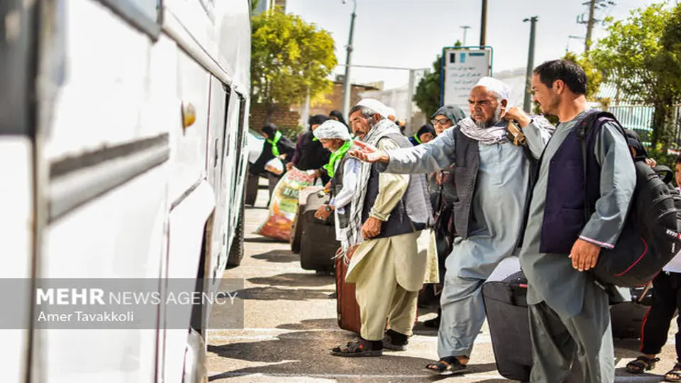 ۳۸۰ هزار تبعه غیرمجاز از  مرز دوغارون خارج شدند