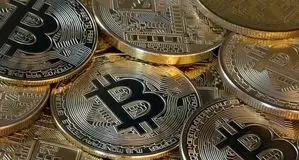 قیمت بیت‌کوین و اتریوم امروز سه‌شنبه ۲۸ مرداد ۱۴۰۴ + جدول