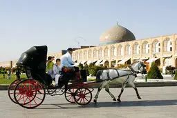 خاطره‌بازی با آخرین گاری‌ساز اصفهان
