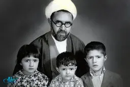 عکسی دیده‌نشده از شهید مطهری و سه فرزندش 