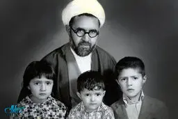 عکسی دیده‌نشده از شهید مطهری و سه فرزندش 
