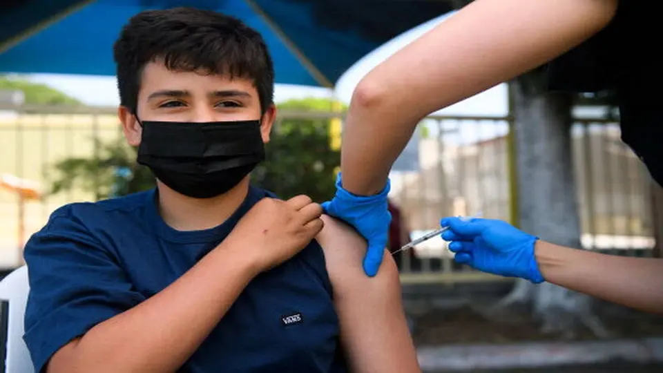 تزریق ۱۶۰ میلیون دز واکسن کرونا تحولی بی‌نظیر در دولت سیزدهم
