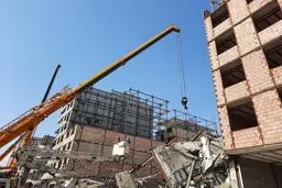 ریزش آوار ساختمانی در خیابان میرداماد/ ۴ نفر مصدوم شدند