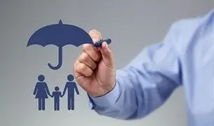 نیمی از شرکت های بیمه ناتراز هستند