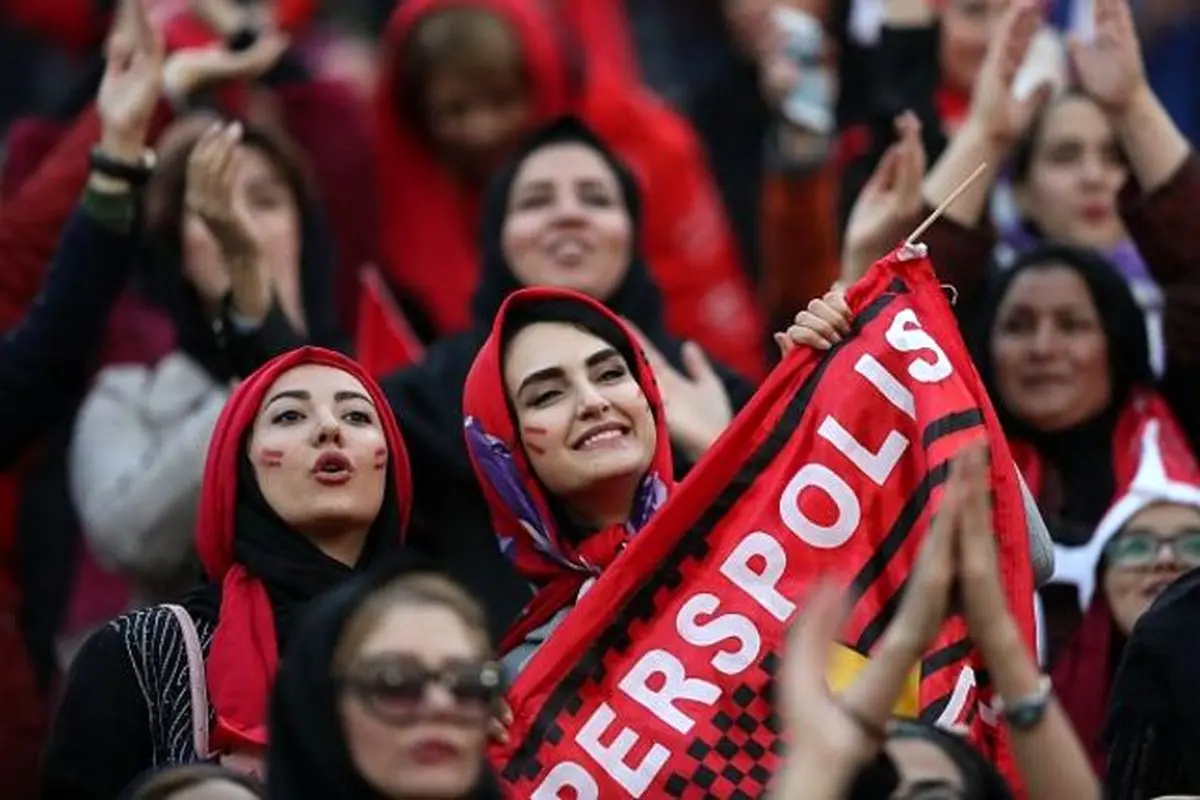 زنان پرسپولیسی به ورزشگاه می‌روند