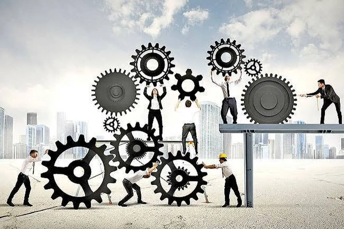 کوچ اشتغال از صنعت به خدمات

