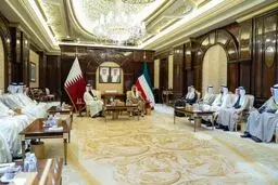رایزنی نخست‌وزیران قطر و کویت درباره کاهش تنش‌ها در منطقه