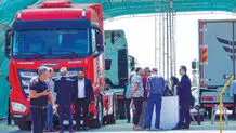 رانندگان بندرعباسی رانندگی با محصولات تجاری گروه بهمن  را  تجربه می‌کنند

