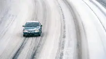 مدفون‌شدن خودروها زیر برف/ فیلم