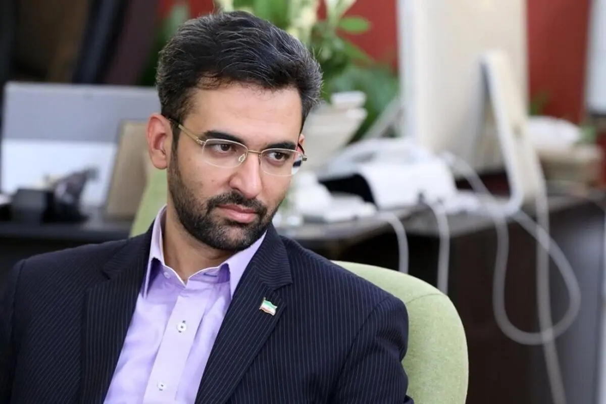 کنایه آذری‌جهرمی به دولت: دلار‌های ادعایی از فروش نفت کجا هزینه می‌شود؟

